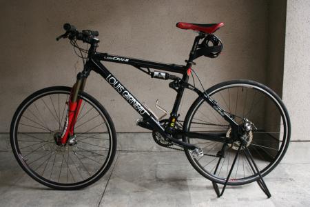Louis Garneau competition bike 1,5 y/o - 50,000 yens with some accesories (bought 90,000 yens new)